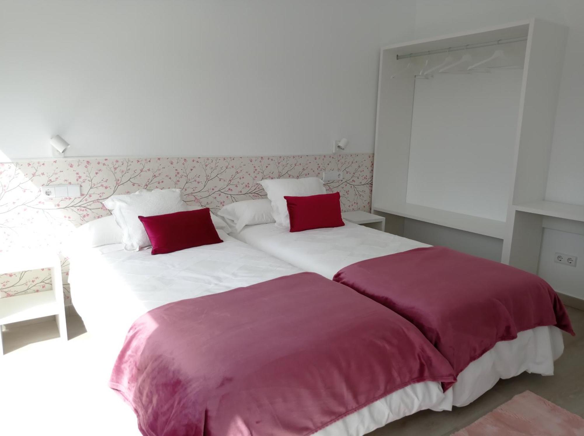 Casas Turisticas Lar Jardin - Parking Privado Santiago de Compostela Exterior foto
